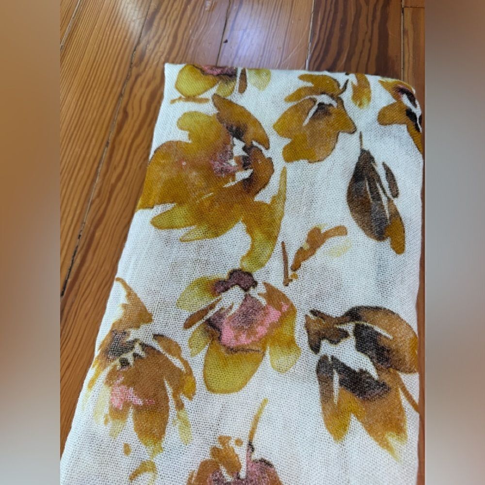 NWT H&M Scarf - Picture 2 of 4